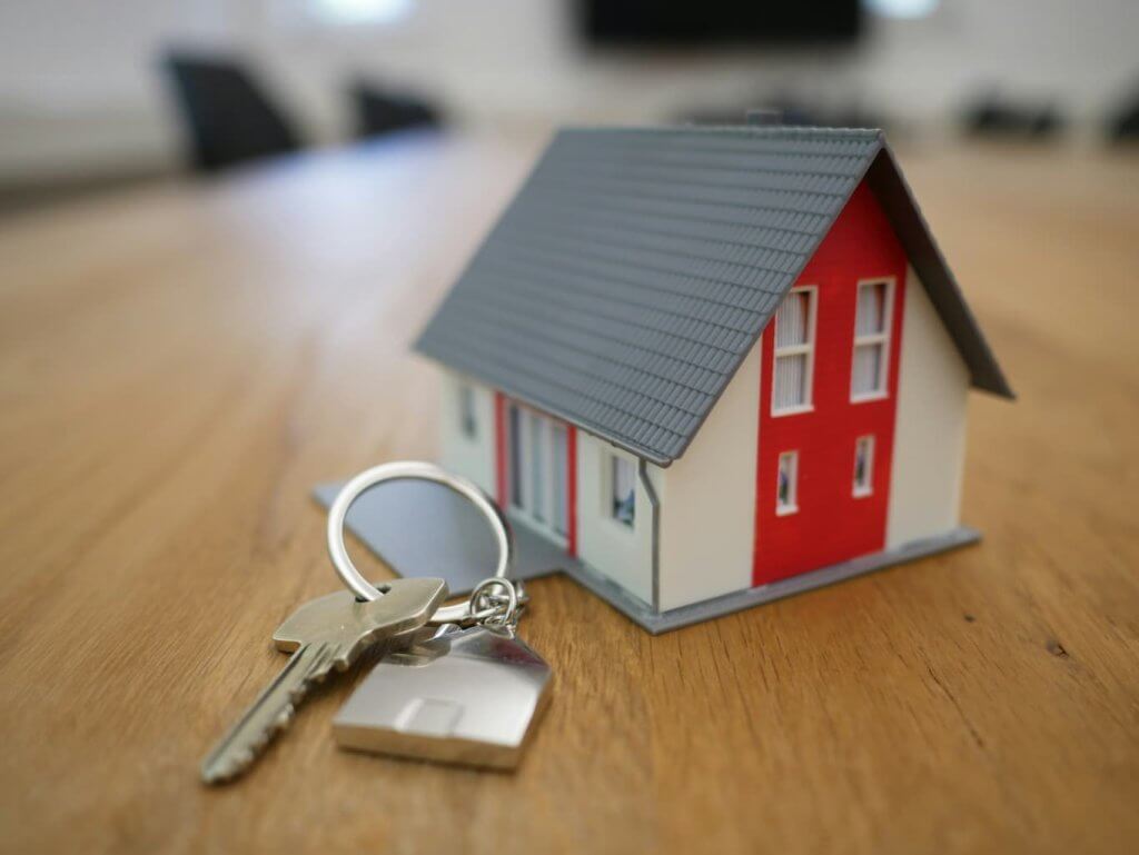 porte clé avec maquette maison